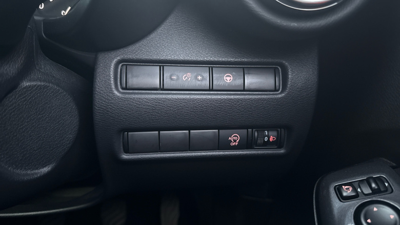 Nissan Juke 1.0 DiG-T 114 Tekna 5dr Petrol Hatchback